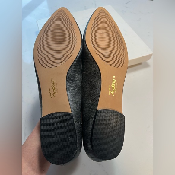 NWOB Trotters Ember Pointy Toe Chic Slip On Loafer Sz 11N Charcoal Gray summer - Picture 10 of 13